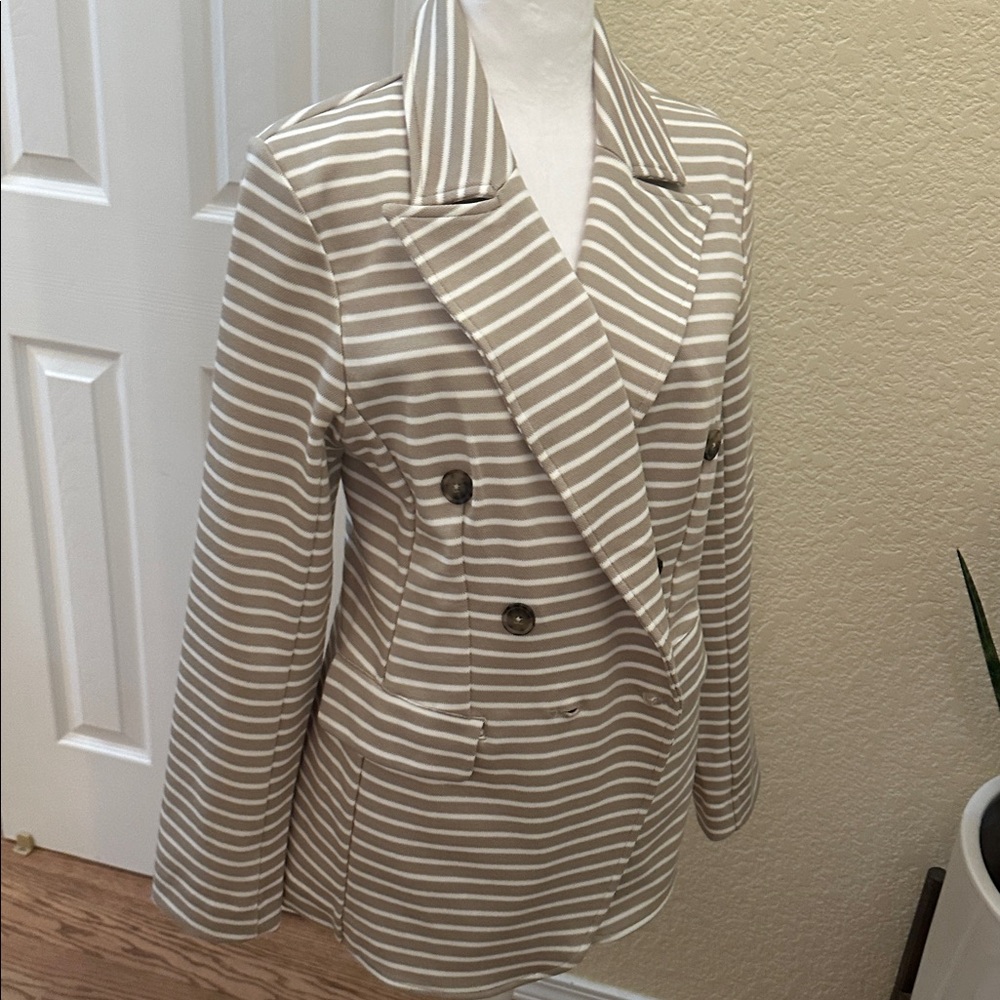 Banana Republic Cream and Tan Striped Casual Jacket